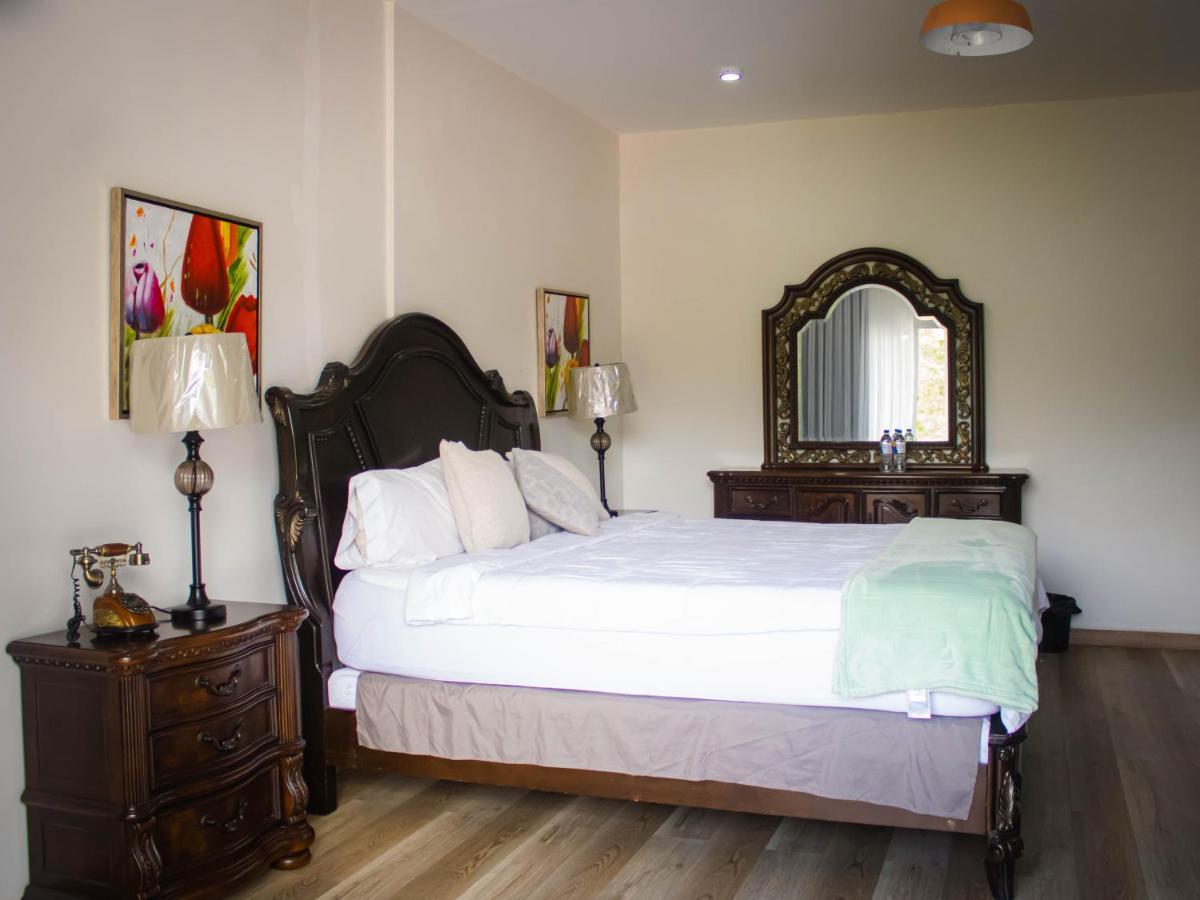 Hotel, Cocoview فالي ديه أنجيليس المظهر الخارجي الصورة