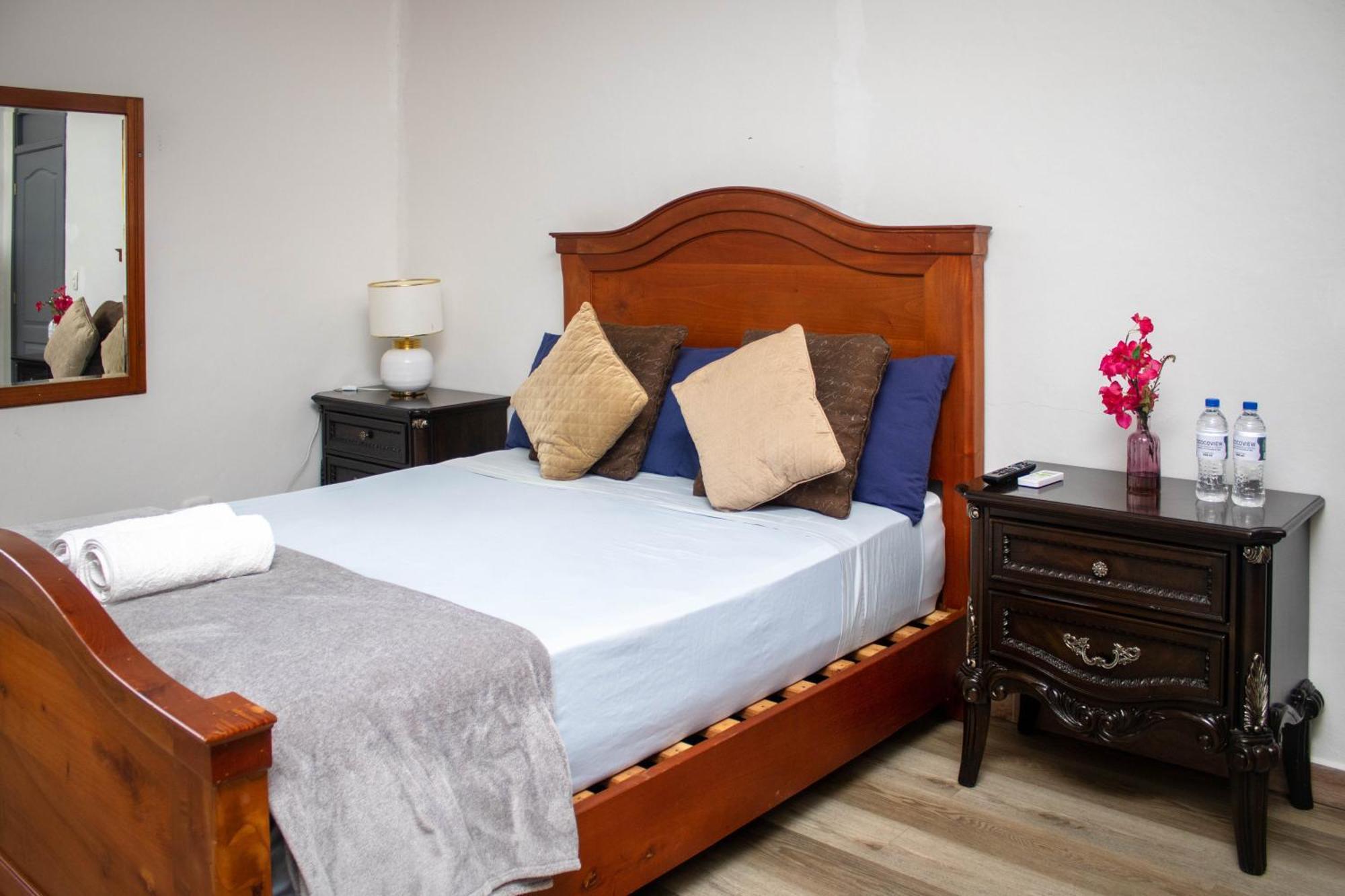 Hotel, Cocoview فالي ديه أنجيليس المظهر الخارجي الصورة